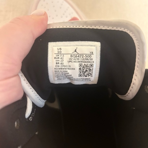 Women’s Nike Air Jordans 1 Mid - Barely Rose - Picture 13 of 13